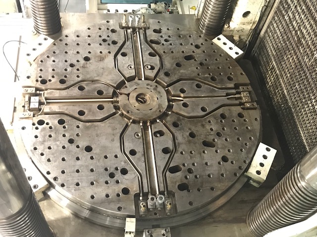 2012 Krauss Maffei 1800-ton